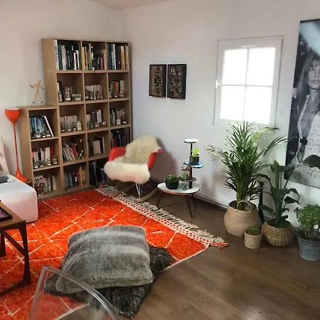 Le Lumiere Apartment *